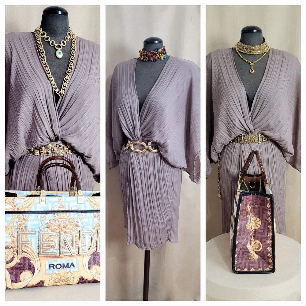 Pleated Dress / 8 - Picture 10 of 11